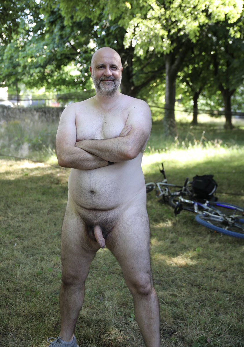 totallybear tweet media