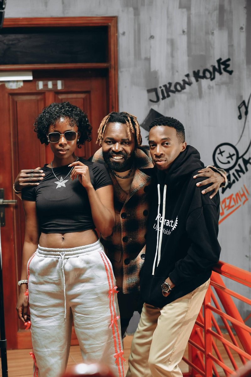 100.2 Galaxy FM Zzina! tweet media