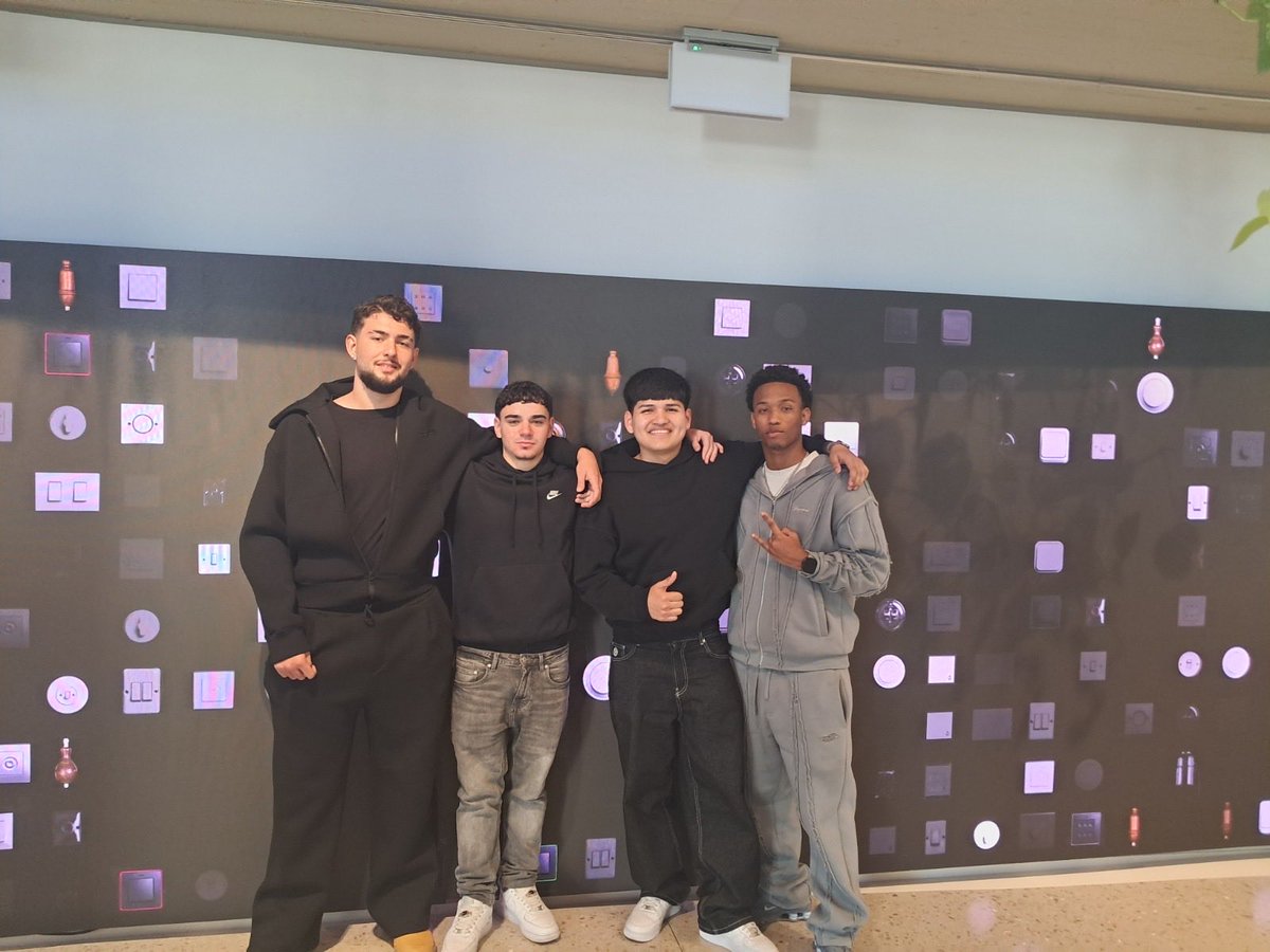 IES_Renacimiento tweet media