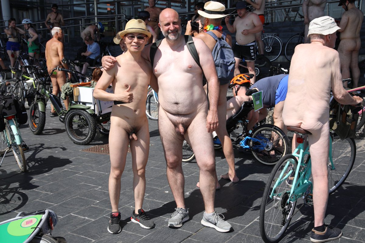 totallybear tweet media