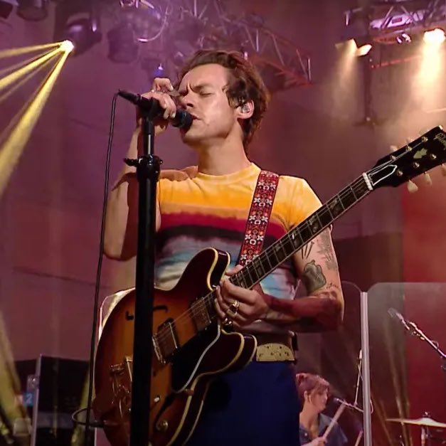 theHScrave's tweet image. 🪩| ‘Season 2 Weight Loss’ ‘Taste Back’ and ‘Aperture’ feature Wolf Alice’s Ellie Rowsell on backing vocals.