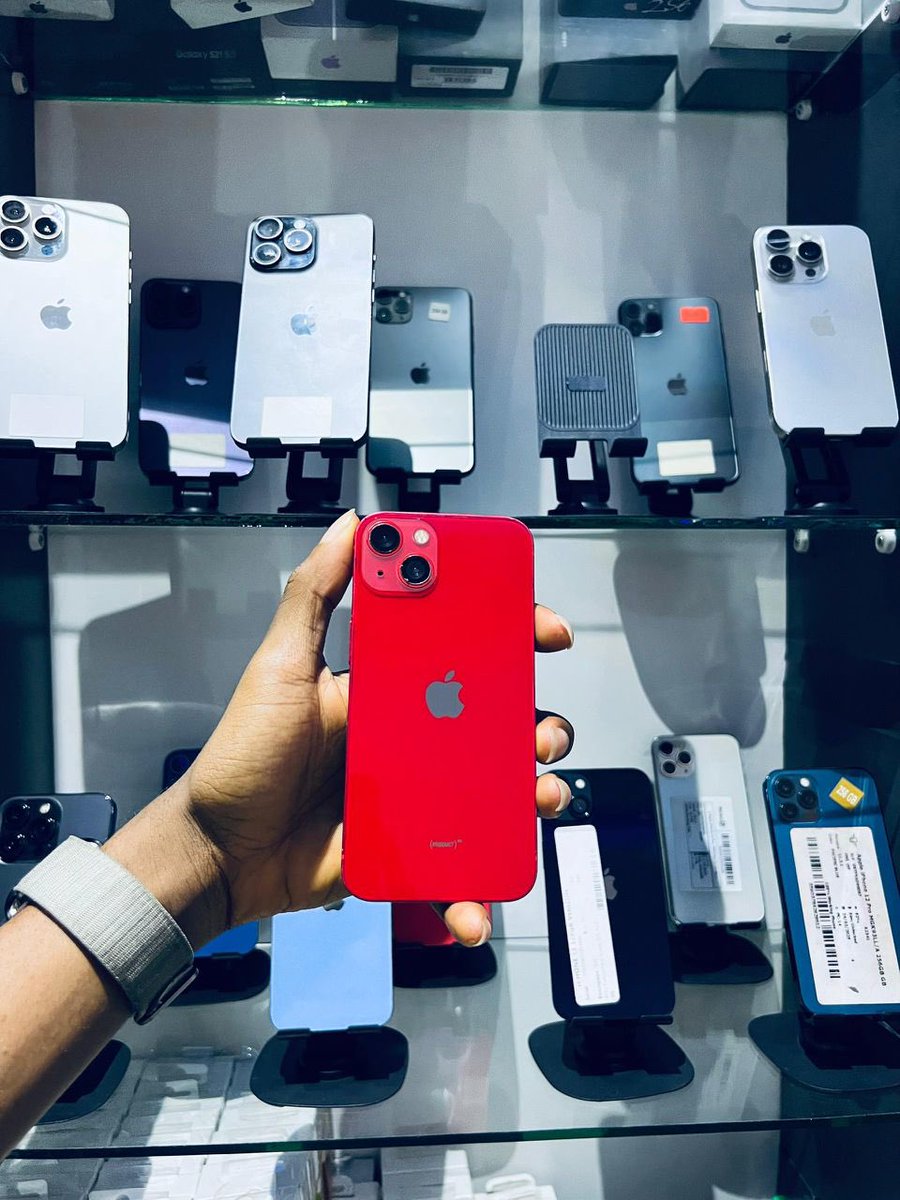 ph_last_born's tweet photo. Good morning from the city of PITAKWA 🙌🏽
I have these mouth watering deals to start up your day

F1: 13 128gb 340k
F2: 12pro 256gb no Face ID 320k
F3: Open box 17pro 256gb 1.860m
F4: Open box 15 128gb 670k

More deals on the way today!! Shop here 🛍️ https://t.co/EZWlEM1puW