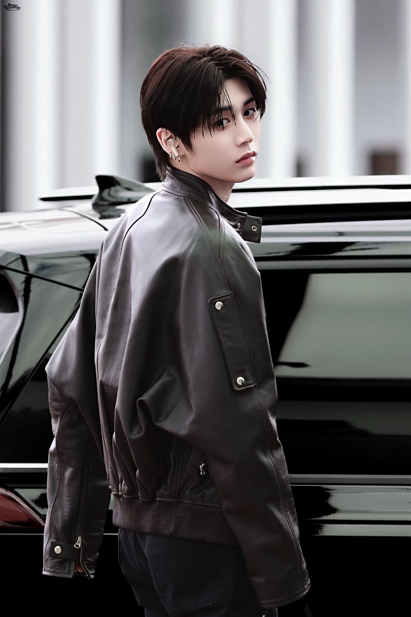 𝔨𝔬♱𝔫 tweet media