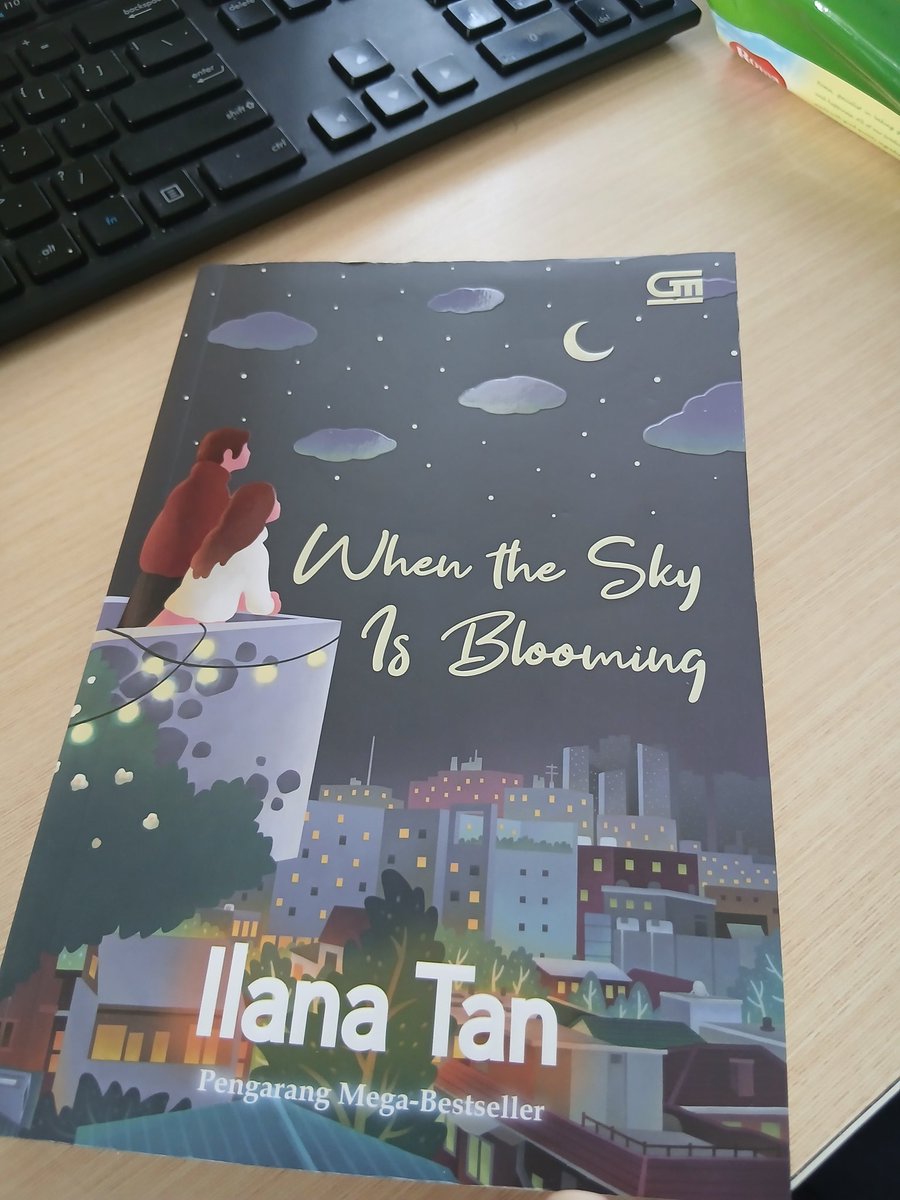 idealismrapa_'s tweet photo. CR baru lagi📚
----
When the Sky Is Bloming
by : Ilana Tan https://t.co/E2Vsi061w5