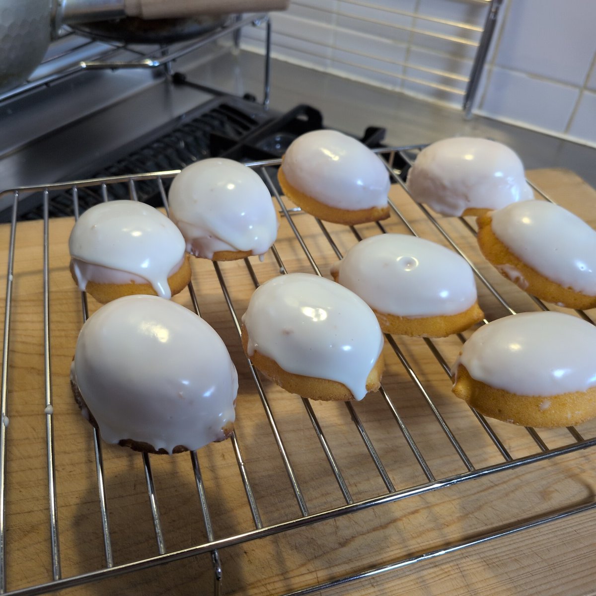 axiangD's tweet photo. レモンもらったので、久しぶりにレモンケーキ作った。いい香り🥰 https://t.co/IR9sUGEbDt