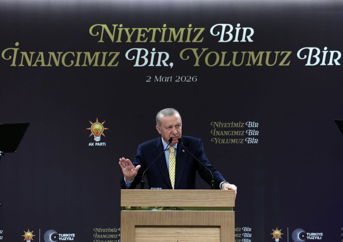 leventyldrm06's tweet photo. Mazluma umut, millete hizmet anlayışıyla geçen yılların şahidiyiz.

Yolun yolumuz, sözün sözümüz…
Davan davamız, sevdan sevdamız.
Bir adım arkanda, her daim emrinde. 🇹🇷 @RTErdogan 

#AKParti #RecepTayyipErdoğan #Ankara #TürkiyeYüzyılı #AKPartiGenelMerkez #Yenimahalle https://t.co/M5zdyW77J2
