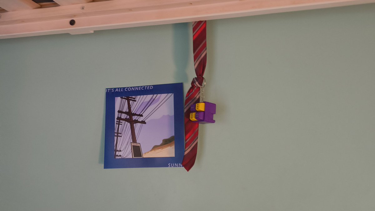 Chippy_Sauce's tweet photo. its on my wall. it got onto my wall. i dont have lo https://t.co/6TXRaENVhH