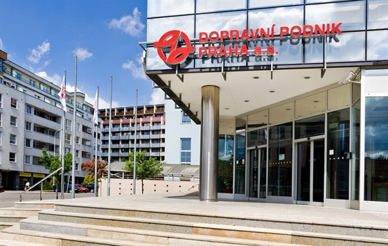 Pan úředník tweet media