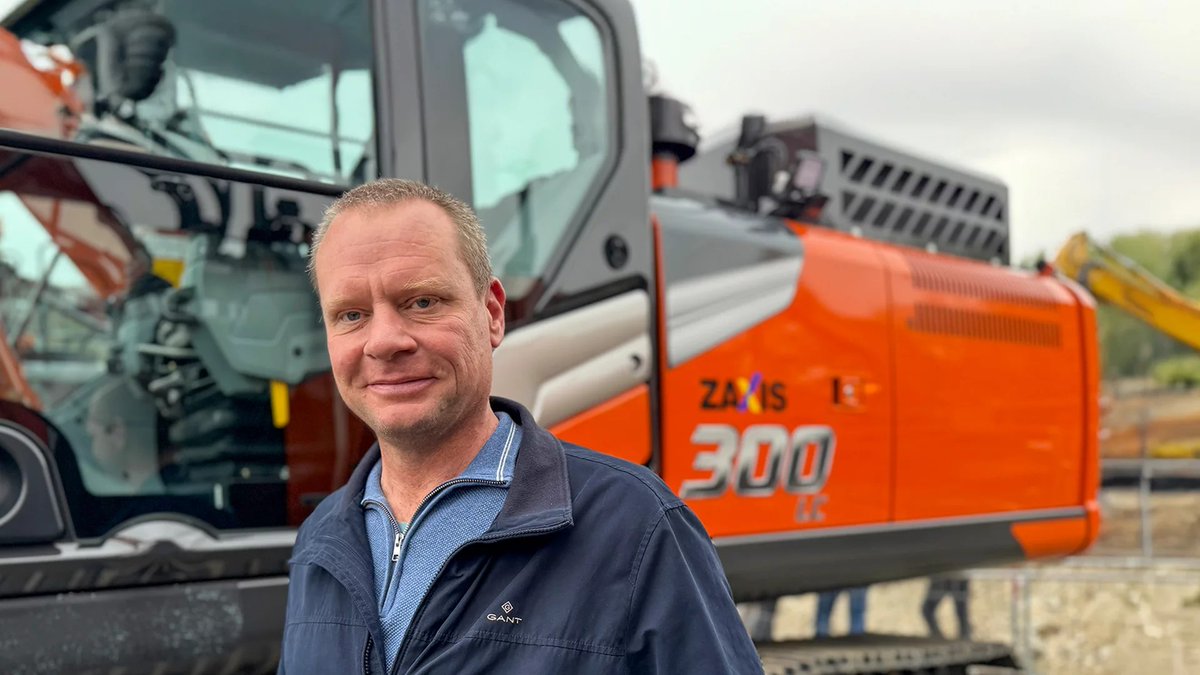 Hitachi Construction tweet media