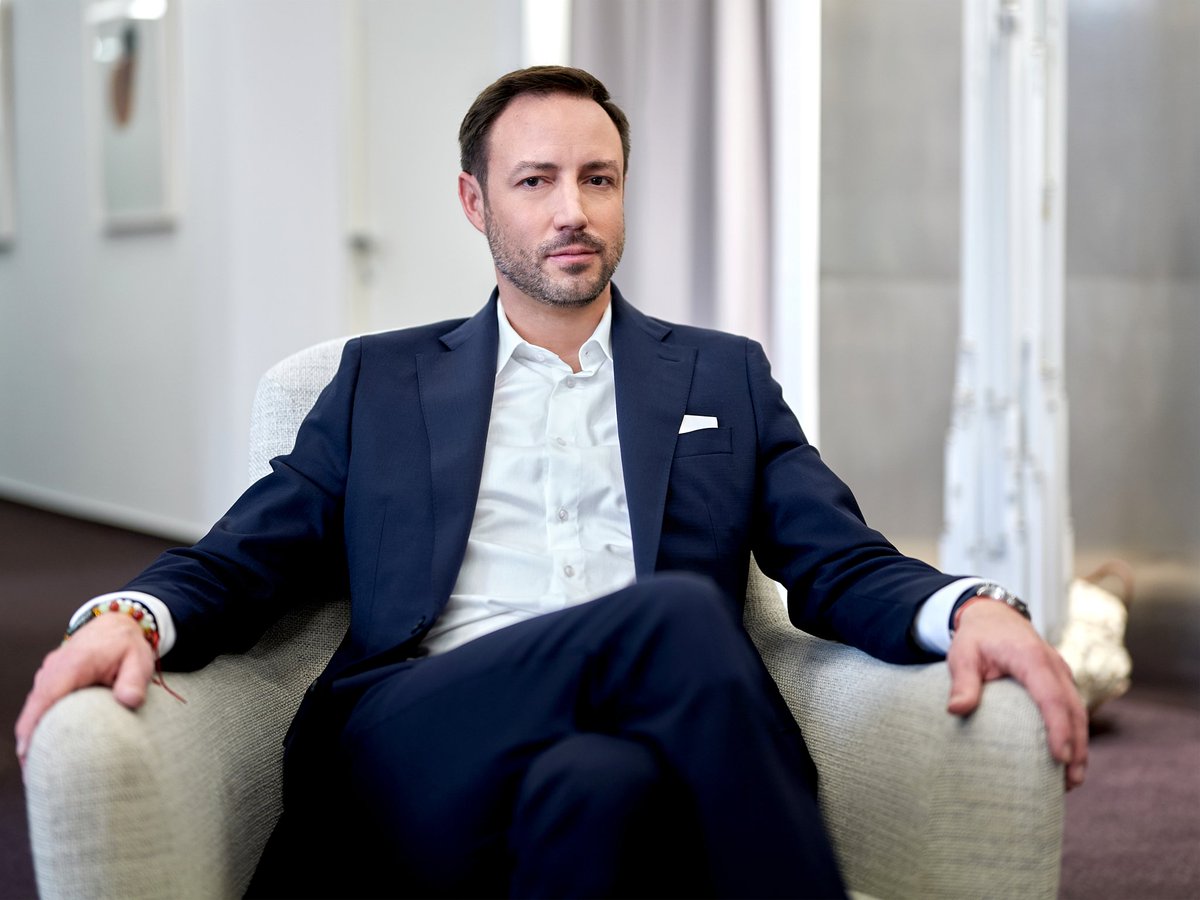 Pan úředník tweet media