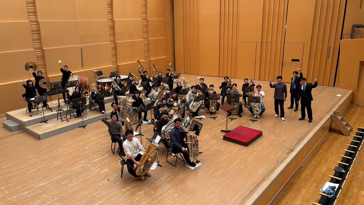 kunitachi_tuba's tweet photo. 3/3(火)
国立音楽大学チューバ研究室学外演奏会
《BOTTOMS》 無事終演いたしました！

ご協賛いただきました企業様、日頃からご指導いただいている先生方、作･編曲をしていただいた近藤碧さん、ホールスタッフの皆様、そしてご来場いただいた皆様に心より感謝申し上げます。
ありがとうございました！ https://t.co/xJQK9iil0j