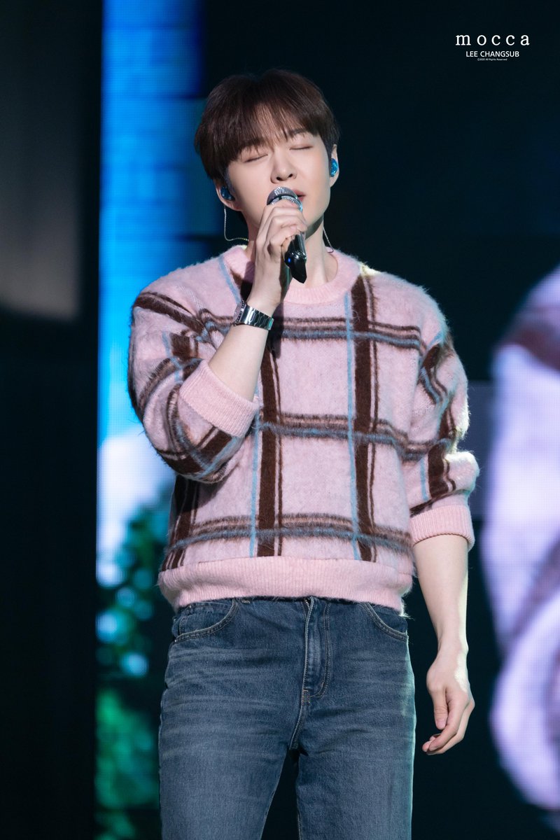 ᴍᴏᴄᴄᴀ☕️ tweet media