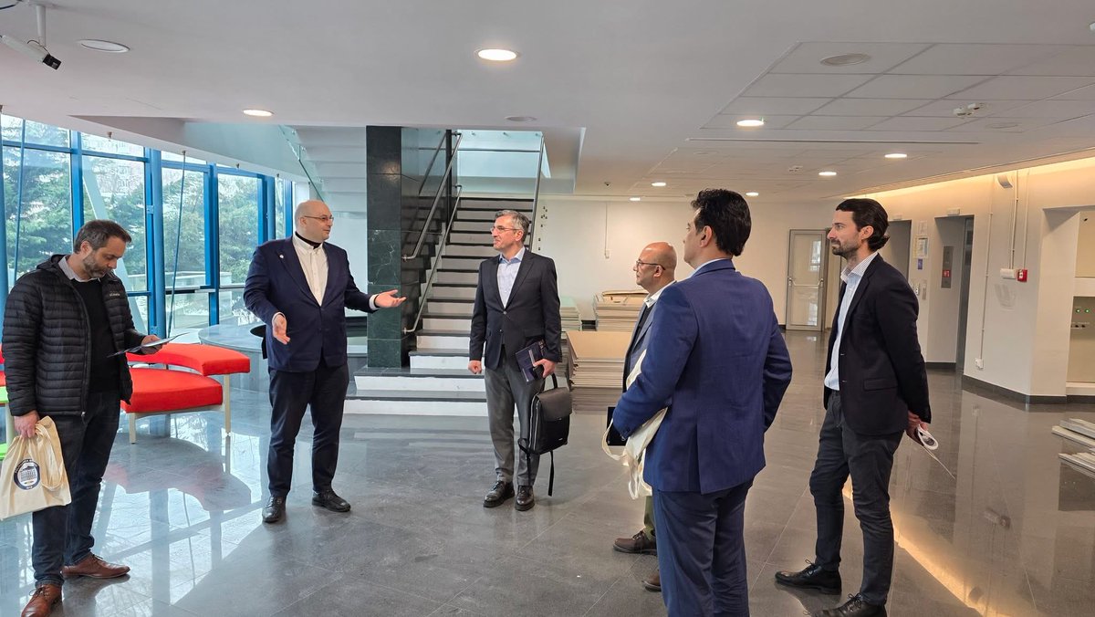 CAMPUSResearchInstitute tweet media