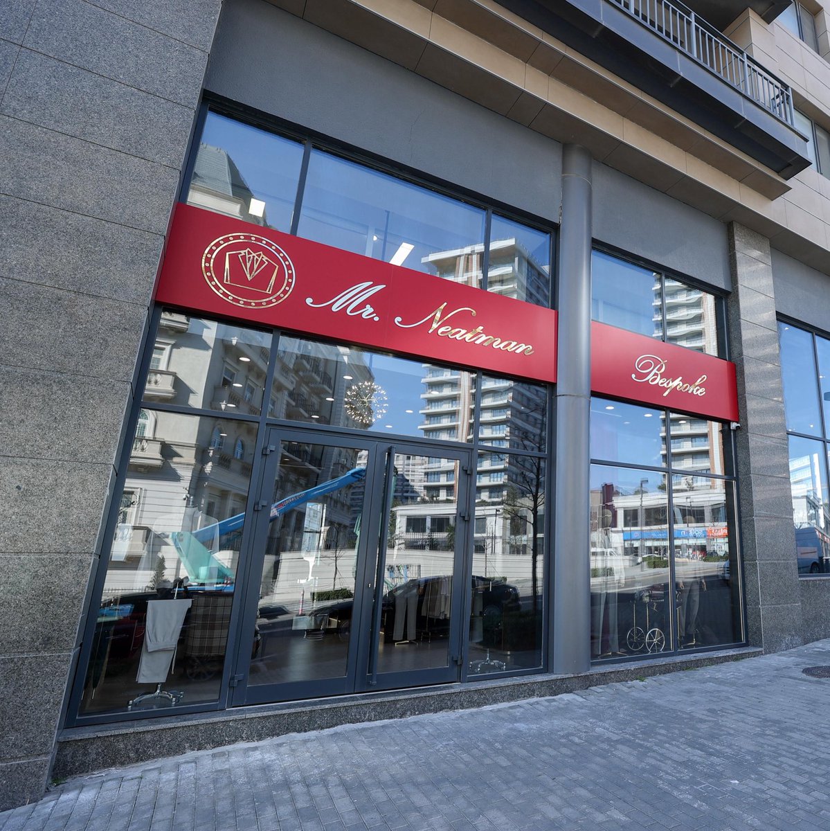 MammadovOrkh's tweet image. #KOBİA-nın dəstəyi ilə 'Mr Neatman' atelyesi yeni ünvanda – Ağ şəhərdə fəaliyyətə başlayıb. Bu, daha böyük istehsal imkanları və yeni iş yerləri deməkdir. Atelyeni ilk ziyarət edənlərdən olduq. Kiçik və orta biznesin inkişafına göstərilən dəstəyimiz davamlı olacaq. 💼🧵🫱🏼‍🫲🏾