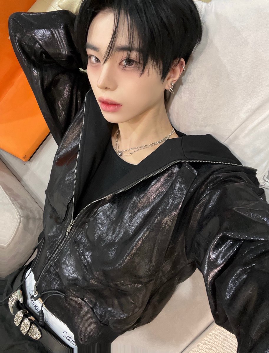 Wuxmav's tweet photo. 260304 위버스 포스트 #이원우

💙

#LEEWONWOO #DAILYDIRECTION #DD #데일리디렉션 https://t.co/YGdbRSsJKU