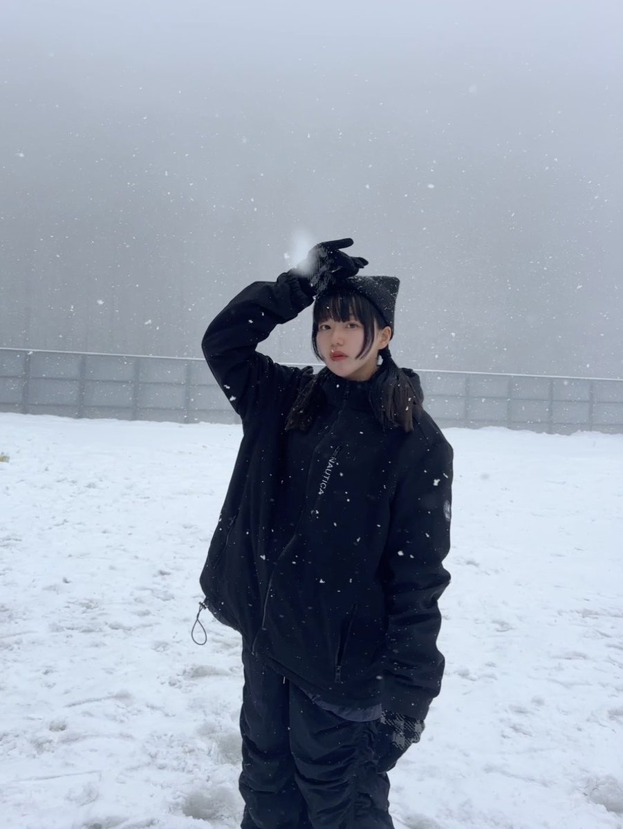 juri_117's tweet photo. 雪国満喫。❄️

アルバム「あまちゅ愛！」聴いてくれたかな？
▶︎ https://t.co/c9bbqK5lb2 https://t.co/0cyUxSywAA