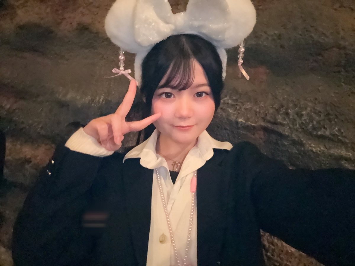 おそるか〜！

今日はレッスンの日‼️
そして昨日は何してたのかと言うと...
ディズニーシーに行ってました🎀🎶

雨の日だったけど朝イチでソアリン乗れたりタワテラ・センター2回ずつ乗れたりして楽しかった！😽
今日も1日楽しんでいこうねー！
 #jk  #あいどる