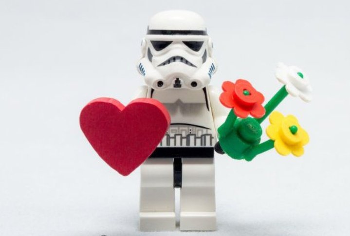 Vengo del pasado:
Hola <a href="/PeperinaSeVa/">Pueblerina</a>