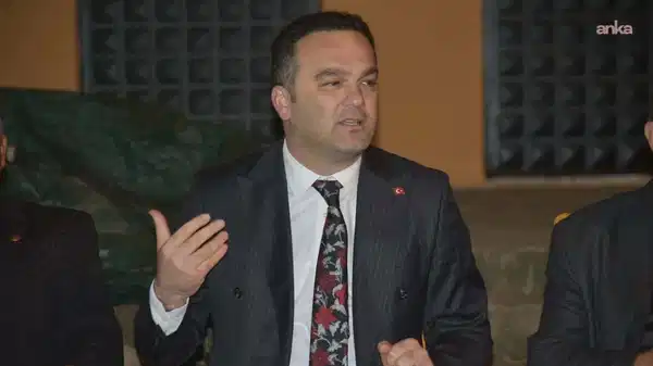 havadiskolik's tweet image. Hasbi Dede hakkında iddianame kabul edildi

DEVAMI HABERİMİZDE:

havadiskolik.com/gundem/hasbi-d…

#HasbiDede #BreakingNews #Iddianame #TurkeyNews #Gundem #LawAndOrder #Justice #LegalNews #SocialMediaFigure #Türkiye #CourtCase #CriminalCharges #Debate #Hukuk #Adalet #Siyaset