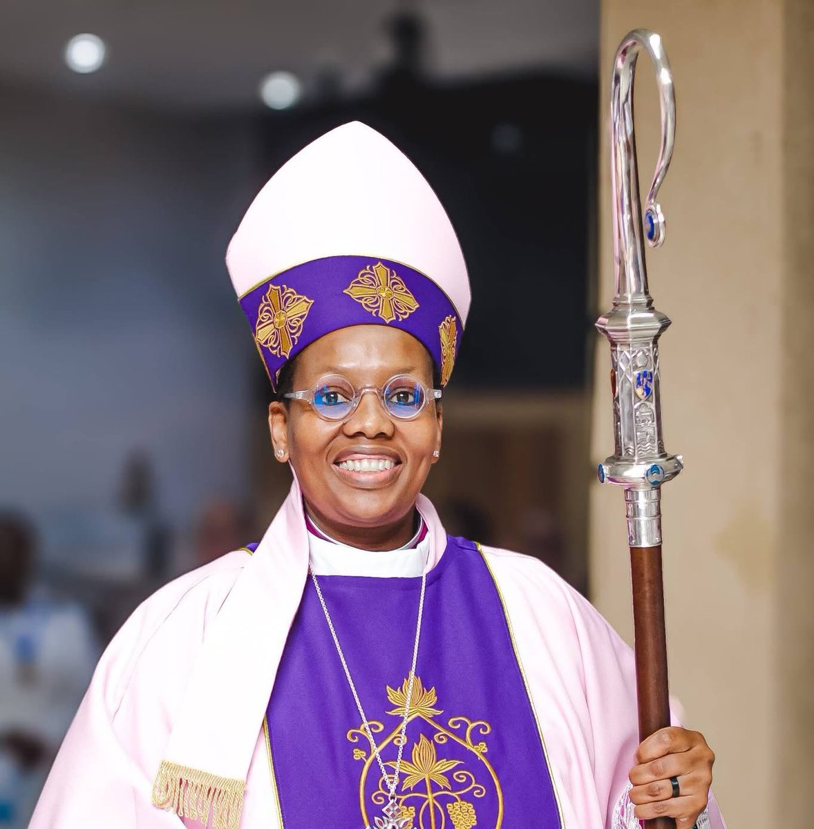 Lerole la boiketo ba Bobishopo ba kereke ea Chache Lesotho le qobile. Khetho e tla ba ka Labohlano le Labots'elela la mafelo-a-beke. Mobishopo e mocha o tla kena lieteng tsa Rev. Dr. Vincentia Kgabe ea seng a sebeletsa Diocese ea Tswhane, Afrika Boroa. #moafrikafm