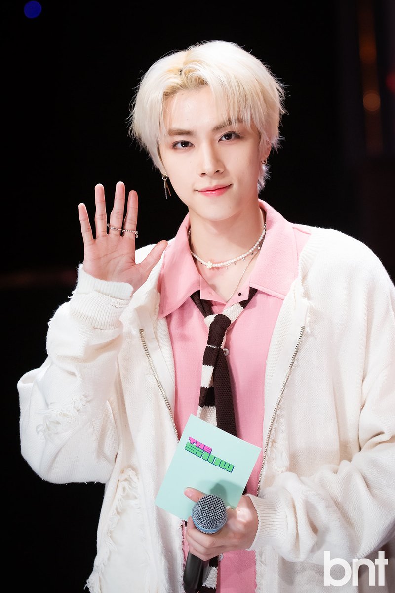 🐶🫰🐶👋

#XIAOJUN #샤오쥔 #肖俊