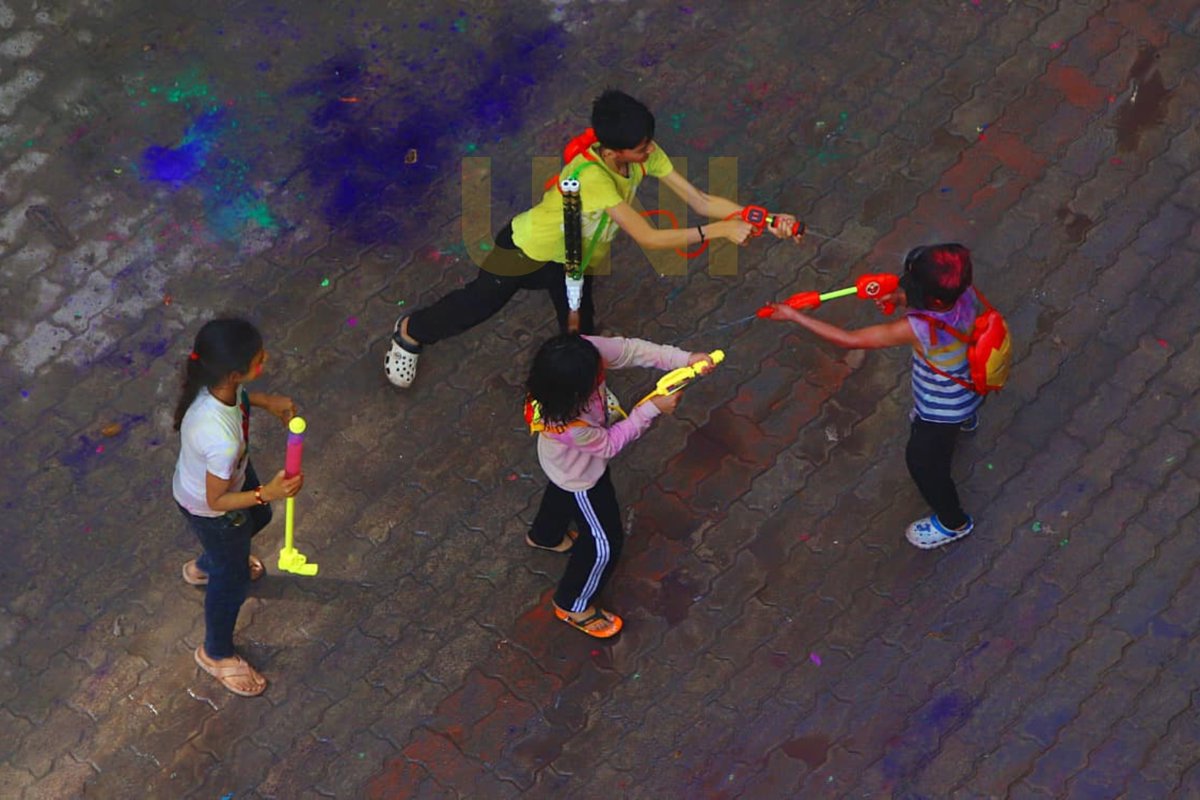 UNI_Photos's tweet photo. In Photos | Children play with colours during Holi celebrations in Delhi.

📸 : Pushkar Vyas / UNI 

#Delhi | #Holi | #HoliCelebration | #HoliFestival | #UNI https://t.co/5bNStVvndx