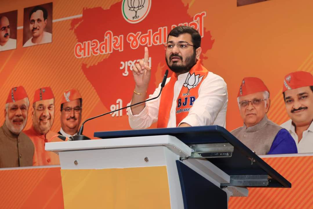 manisha_vakil's tweet photo. ભારતીય જનતા પાર્ટી ગુજરાત પ્રદેશ સોશિયલ મીડિયા વિભાગના પ્રદેશ કન્વીનર શ્રી @MananDaniBJP જીને જન્મદિન નિમિત્તે હાર્દિક અભિનંદન અને અનંત શુભકામનાઓ. https://t.co/OP1CqDdR8B