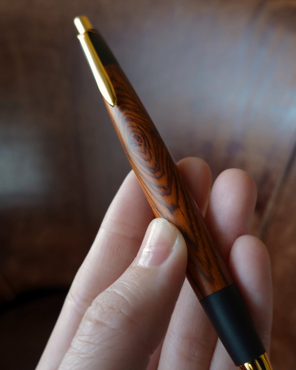 店舗商品紹介】 ペン樹種：ココボロ（杢） ※写真の商品は店頭にございます