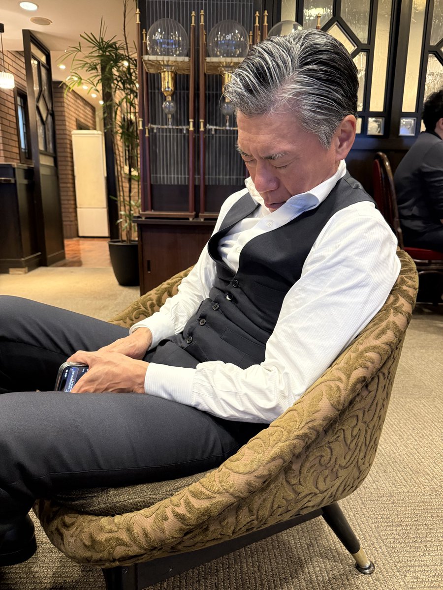 半裸監督@NiceAdult tweet media