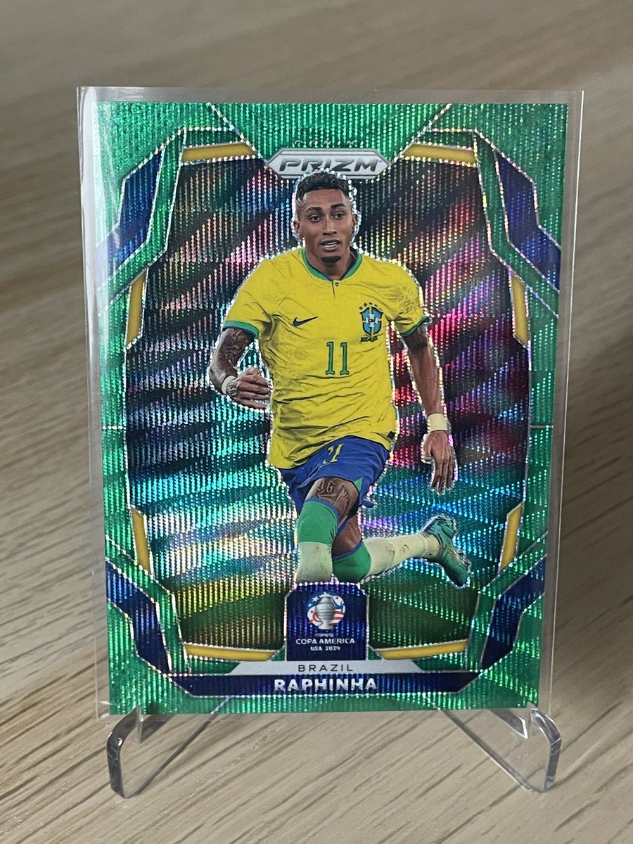 ELNINO_CARTS's tweet photo. 2024 Panini Prizm Conmebol Copa America 2024 Raphinia 26 #raphinia #brazil #panini #copaamerica https://t.co/SnKIBeqqEK
