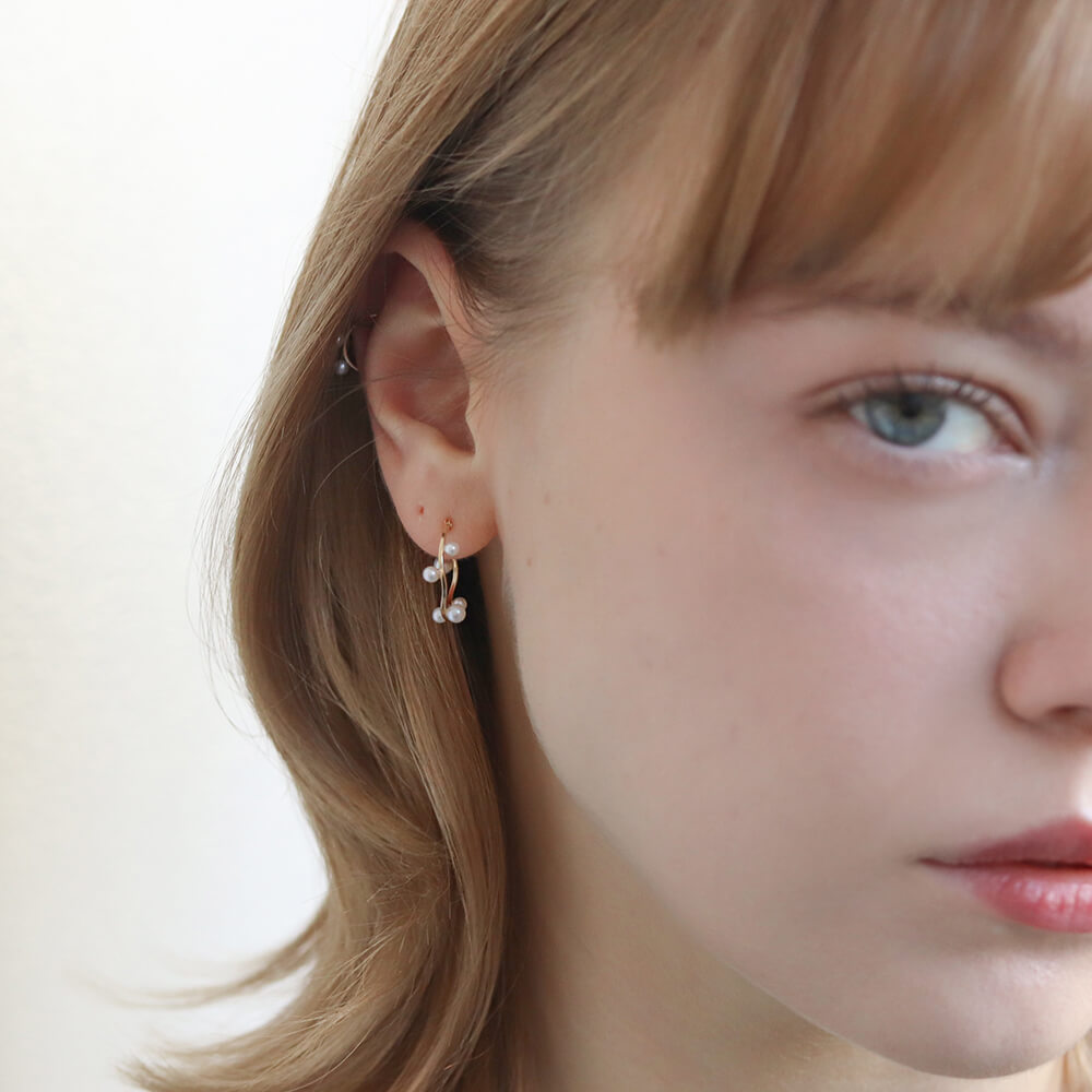 パール リリー スナップ フープ ピアス| K10YG 〈2026 Spring