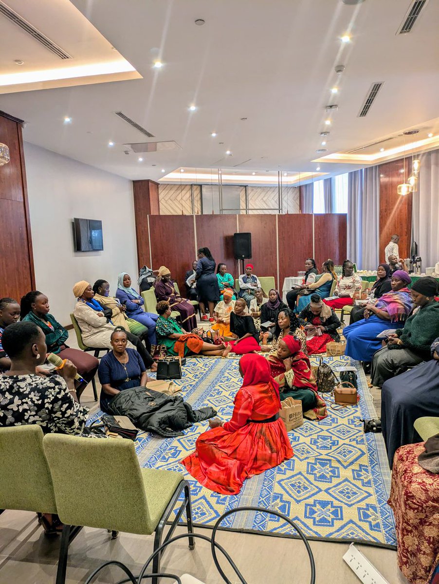 WomenProbono's tweet image. Empowered, Informed and Renewed!

WPI hosted a healing space for women in politics providing a vital sanctuary.

Personal experiences were shared coupled with deep insights into electoral redress mechanisms and practical tools for resilience.
#WomenInPolitics