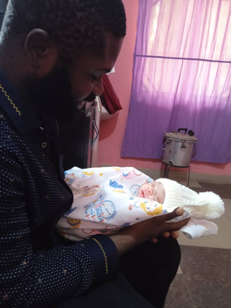 I'm a daddy, thank you Lord.