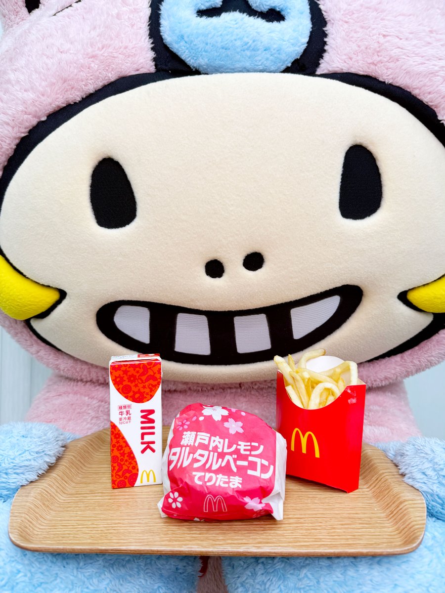 minimochan_dayo's tweet photo. てりたまチャンス₍ᐢ⸝⸝>罒<⸝⸝ᐢ₎✨💃
#瀬戸内レモンタルタルベーコンてりたま 
#てりたま 
#盛れてりたまーレ 
#juicejuice @JuiceJuice_uf https://t.co/35sHgvVwq6