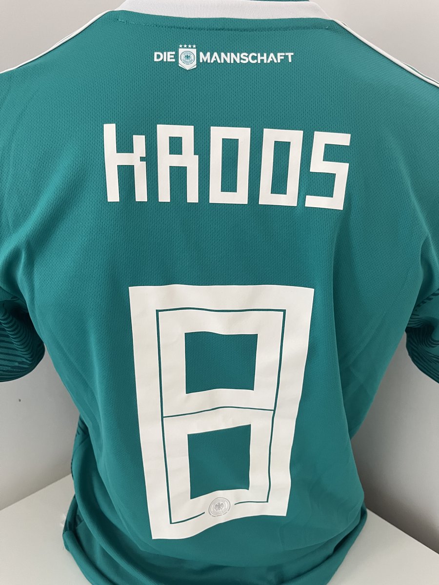 SALE NOW ON!!!

Every single shirt on our website has been discounted, with some unbelievable bargains to be had.

Come and take a look, as these won't hang around for long!

5starfootballshirts.co.uk