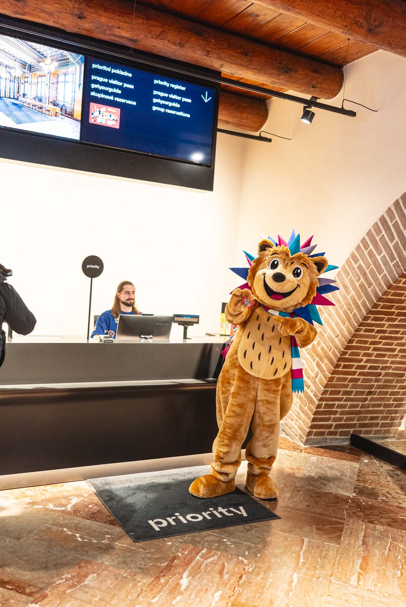PragueEU's tweet photo. 🦔 Save with Eda the Hedgehog: Get Prague Visitor Pass! 

🎟️ Prague Visitor Pass (physical or digital) is the official city pass
🖼️ 70+ free/cut-price experiences 
🚋 Free public transport incl. from and to the airport

👉🏼 https://t.co/LKE8C7uhmr
👉🏼 https://t.co/iszR9GzjYo https://t.co/JKvNMBAXYi