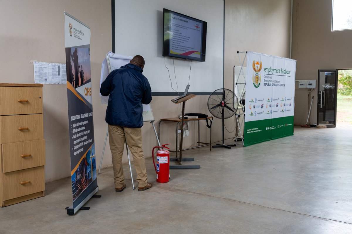 0861EMCARE's tweet image. We were honoured to welcome the @deptoflabour  to our Polokwane branch for Fire Fighting training.

Strengthening workplace safety through practical emergency response skills.

#FireFightingTraining #EMCARE #WorkplaceSafety