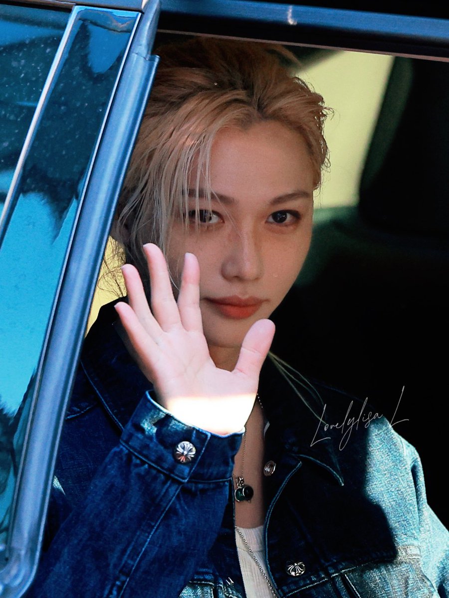 TRENDING PARTY 7 🎉🖤

Let's support our Fashion King this paris fashion week, let's drop these tags multiple times daily until his departure to Paris 🔥

✅ Reply/QRT :  10 colors + 10 countries + 10 brands
✅ RT ALL replies/posts w tags🔁

FELIX FASHION TRAILBLAZER