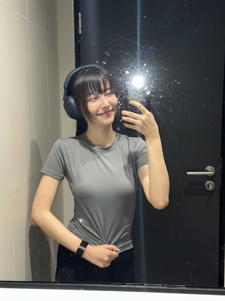 Kimmyyoy tweet media