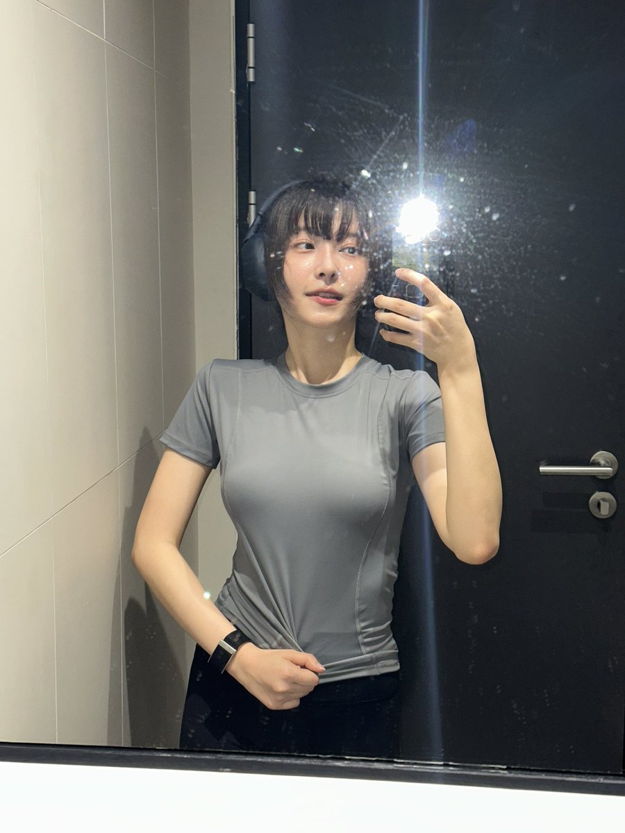 Kimmyyoy tweet media