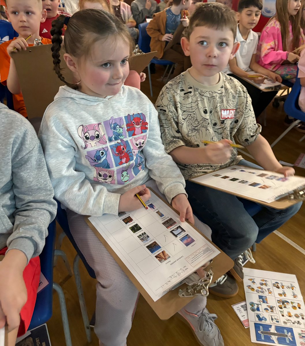 Rowena Academy tweet media