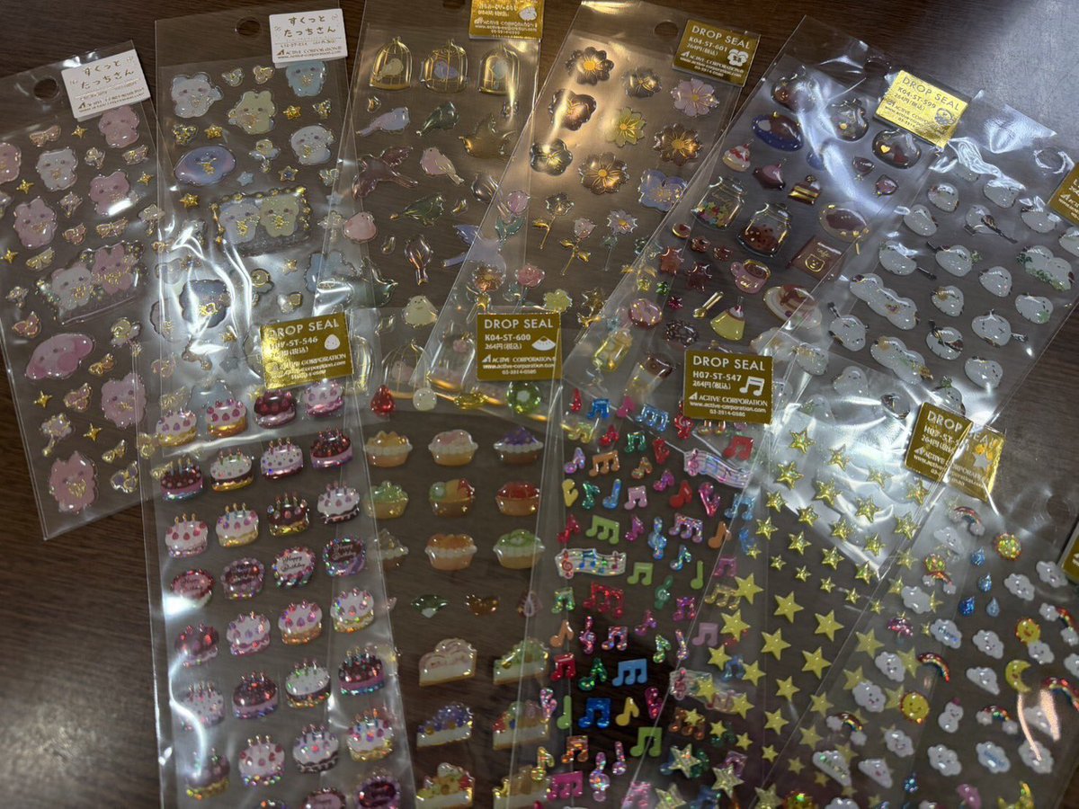 tm_moriguchi's tweet photo. アクティブコーポレーションよりドロップシールが入荷しました🐰🎀

・完売の際はご容赦ください
・お取り置き等は行っておりません
・シールに関するお問い合わせはご遠慮ください（お電話でも在庫状況や入荷予定等お伝えしておりません） https://t.co/zlvgIRM4wr