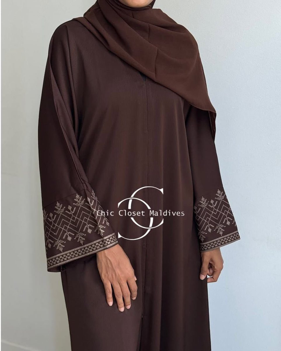 Misskubraa1's tweet image. Where are the coffee lovers 
Dubai abaya zoom material
Size: 54-62
Price: 27k
Location: Kano
We deliver nationwide 
Retweet Fisabilillah 🙏