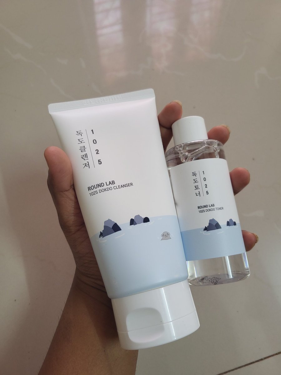 VarshaIsMe's tweet image. My Skin is glowing like never before ✨️🫠 #RoundLab #SouthKorea #skincare