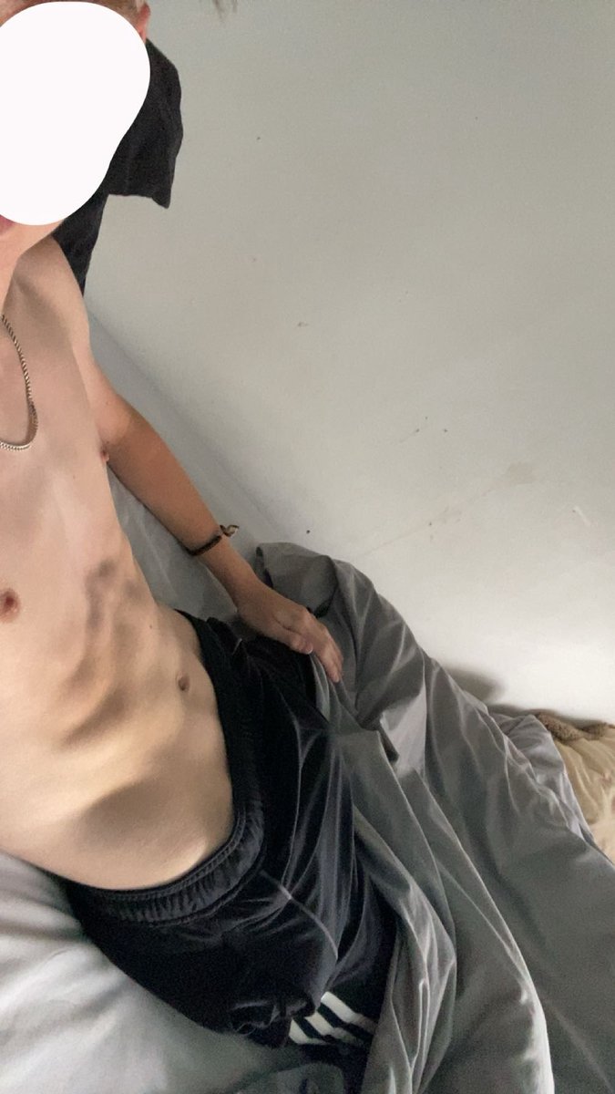 AlexSucaeeb's tweet photo. teen bwc ( dl ) hmu boys to trade with a pic https://t.co/mq9Zt9xjlJ