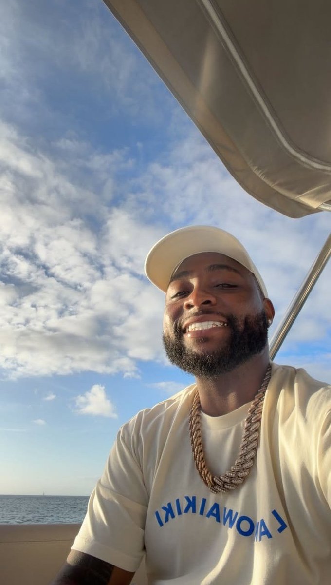 MeOwoloiyi's tweet photo. Davido's "KANTE" ft Fave has surpassed 143M streams on Spotify https://t.co/oTdiayr36z