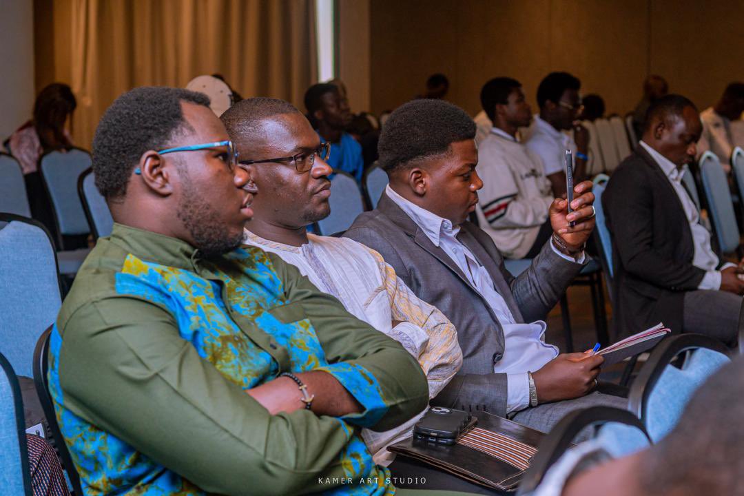 sadago700's tweet photo. Honneur d'avoir modéré le Séminaire International sur l'IA à #Ouagadougou le 27 fév. !
Organisé par la @MaisonIABurkina, une dizaine d'experts réunis autour de « L'IA &amp; la Transformation Digitale »
#AfriqueNumérique https://t.co/Im3NYpgUaF