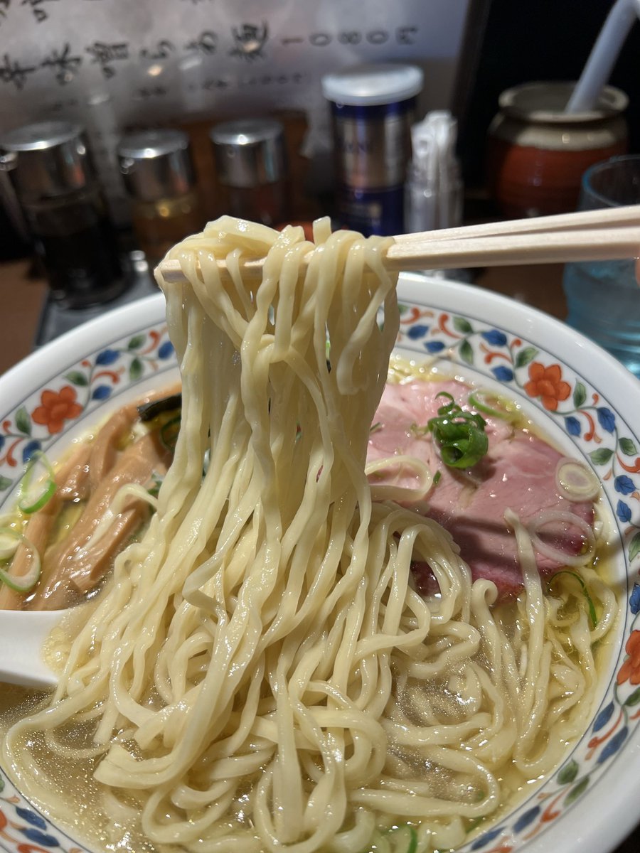 行方市@ 麺や  虎徹さん

・地鶏中華そば(塩) 手もみ麺
・麺大盛

相変わらずめっちゃ美味かった〜💯😍😍

ご馳走様でした😊🙏