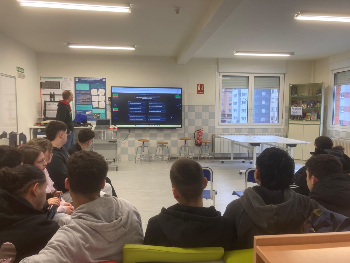 IES Barañáin tweet media