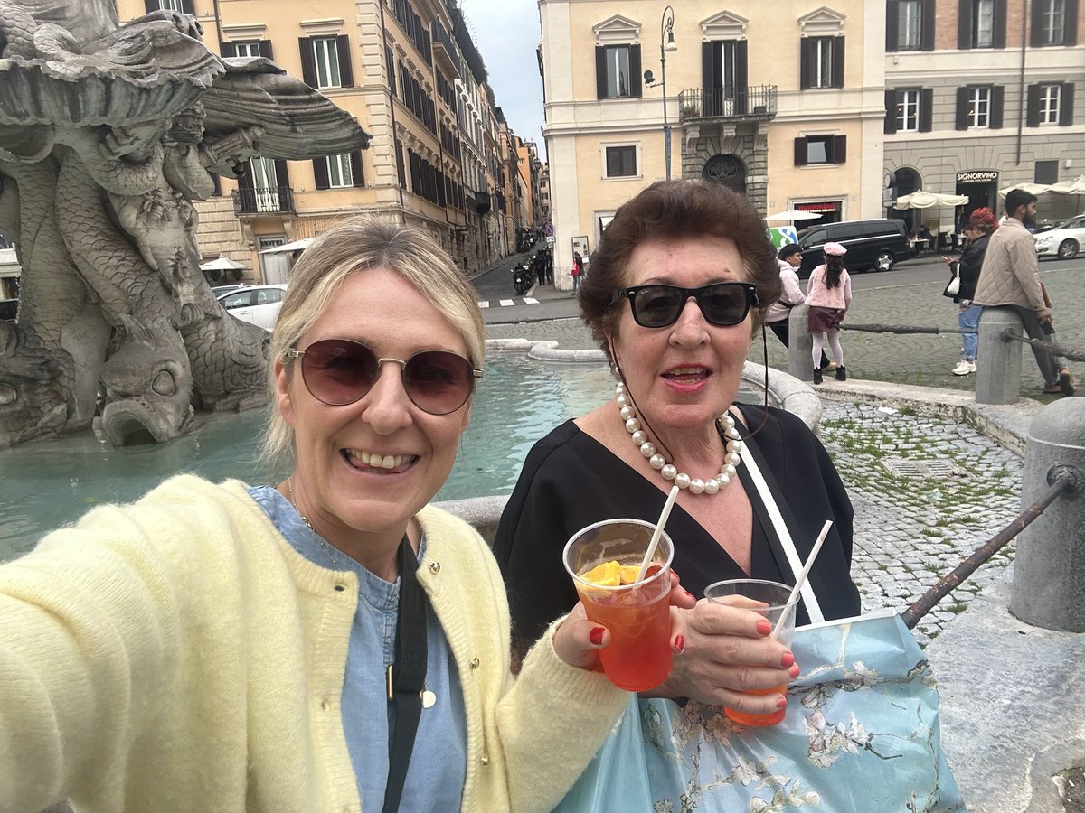 wee_roms's tweet photo. When in Rome x https://t.co/93f5SMjPbl